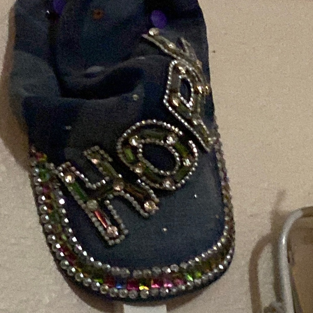 Ladies cap - HOPE in razzle dazzle